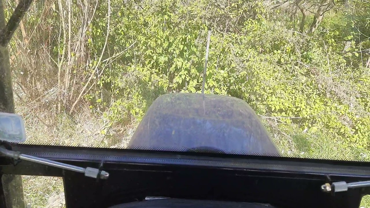 ДТЗ 5404К з плугом 