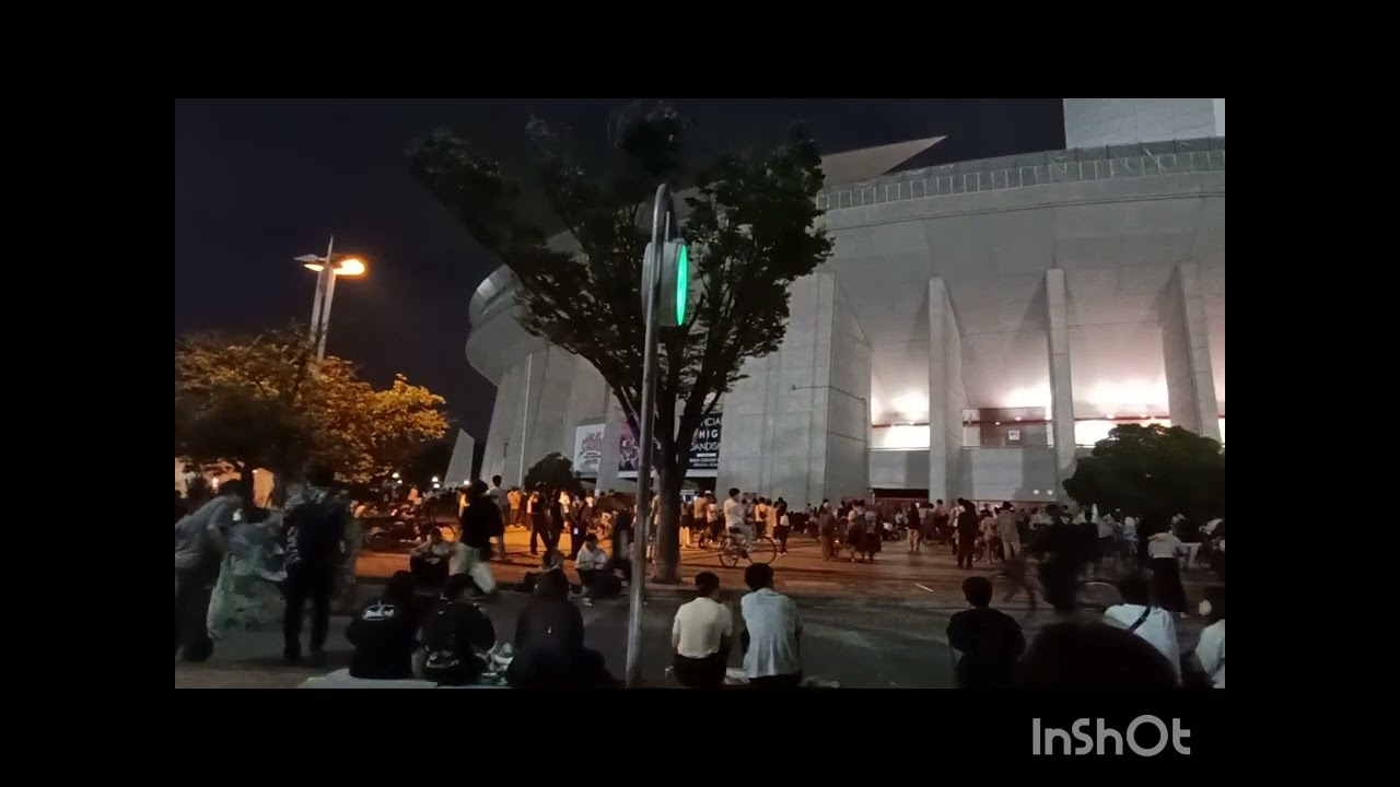Official髭男dism（通称：髭ダン）」の野外ライブが長居スタジアで行われた。HIGE DANDISM LIVE at STADIUM 2025