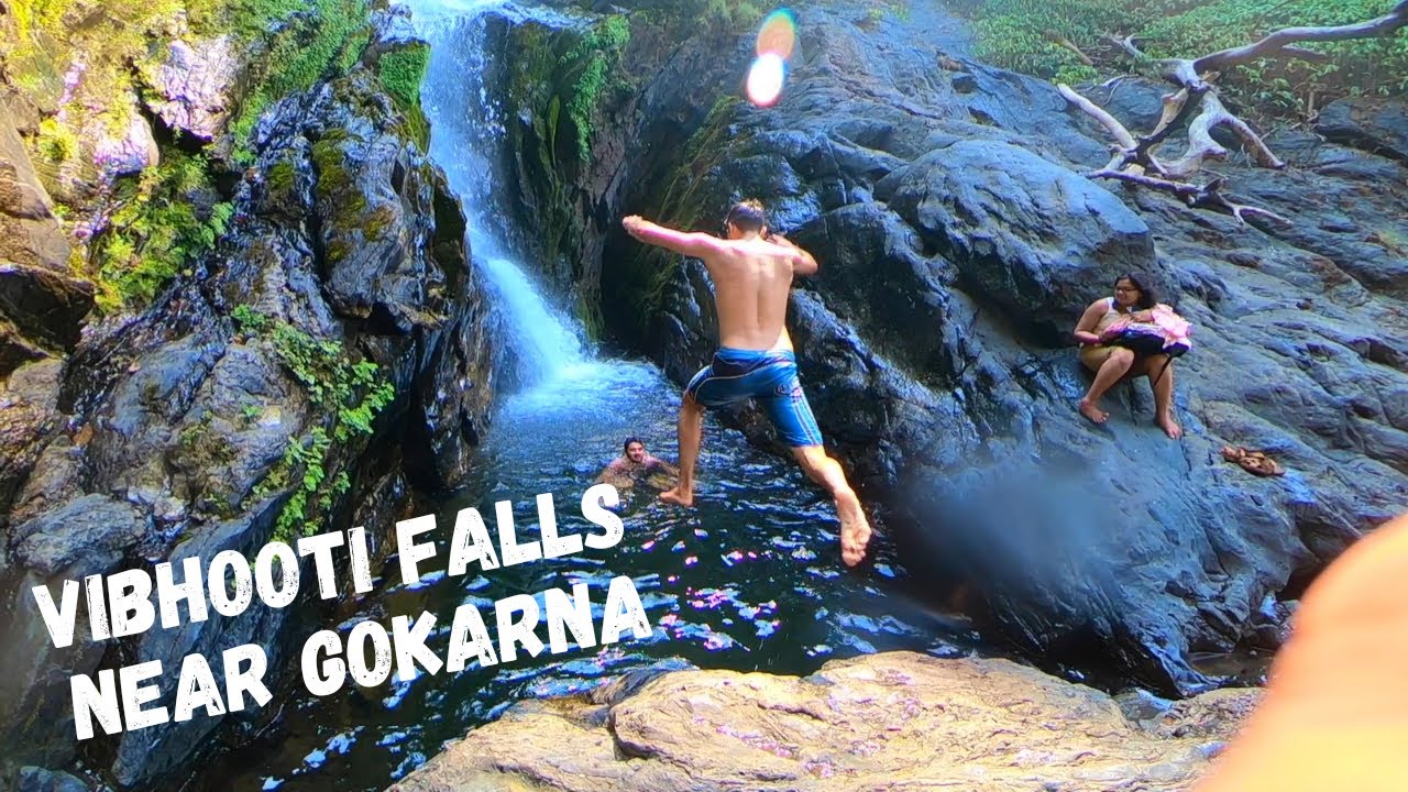 Crazy waterfall near Gokarna - Vibhuti falls - Karnataka Travel Vlog - India Travel