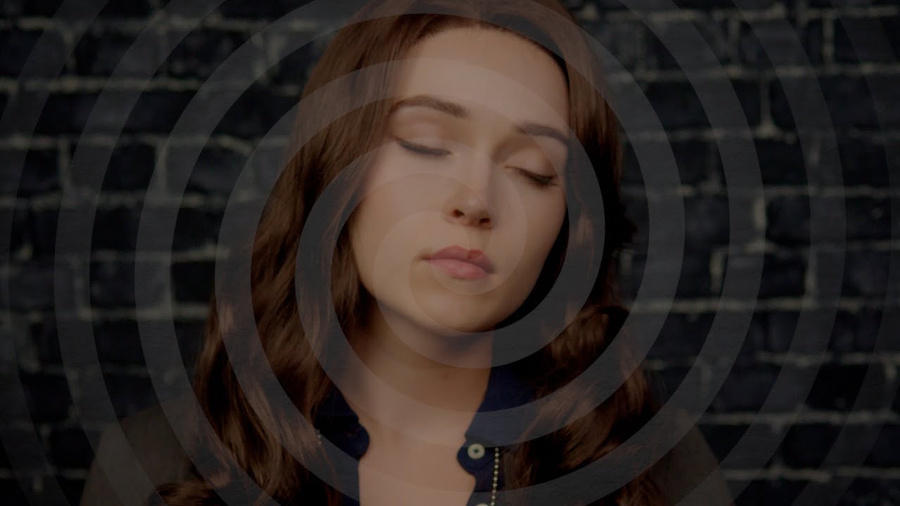 Pretty Detective Hypnotized By Hypnotherapist
