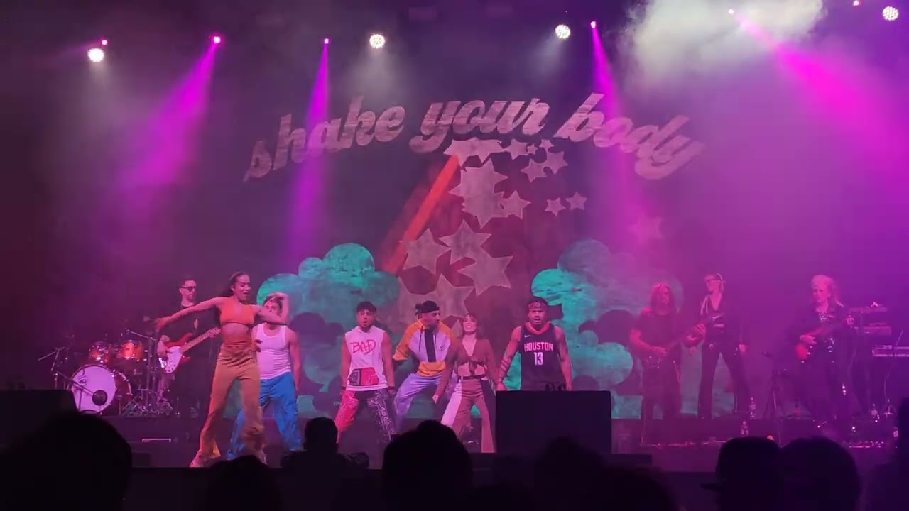 Lenny Jay en el Teatro Caupolicán de Chile: Shake Your Body - This is Michael - HD HQ