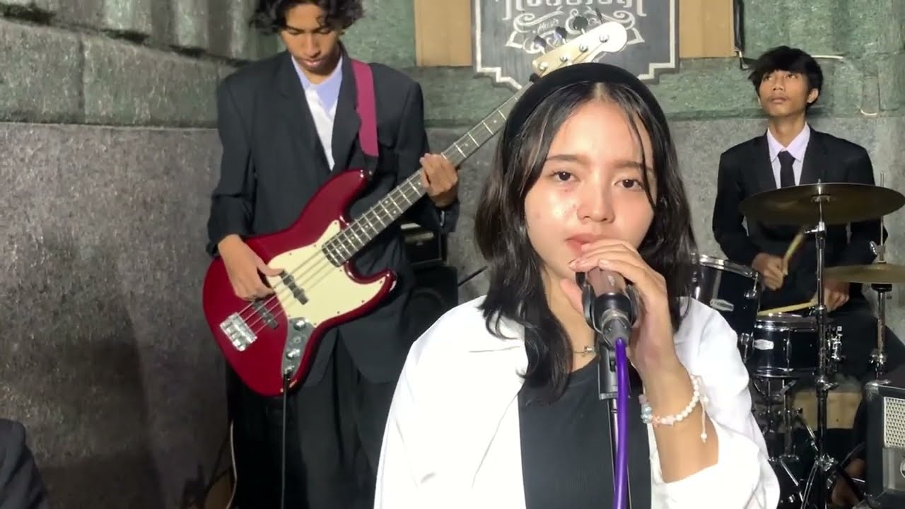 THE SKY IS CRYING Cover By KELOMPOK PKL JURUSAN SENI MUSIK SMKN 3 BMS Th Pel 2025/2026 