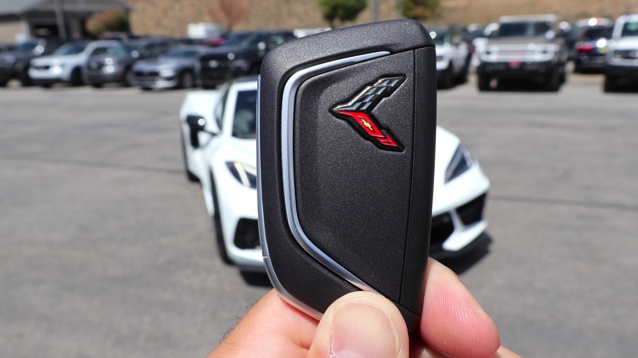 The NEW V8 is HORRIFYINGLY FAST! //2027 Chevy Corvette Z51//
