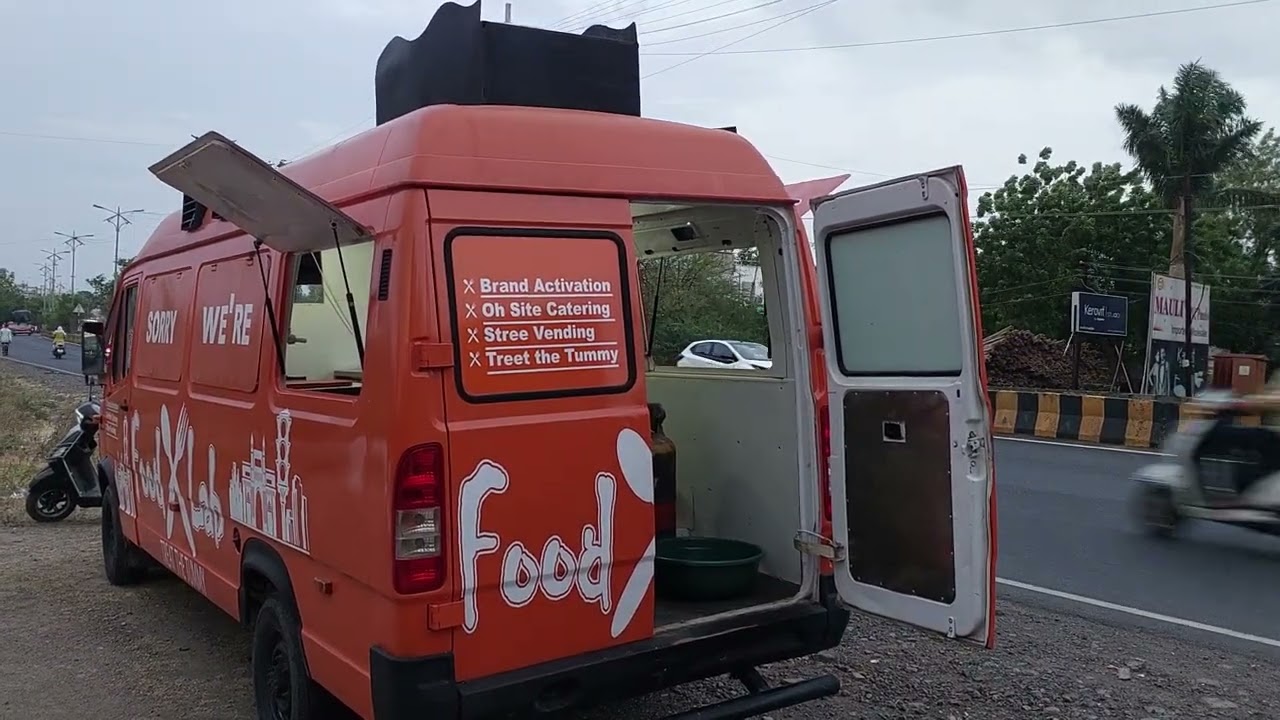 Food Track Tempo Traveler
