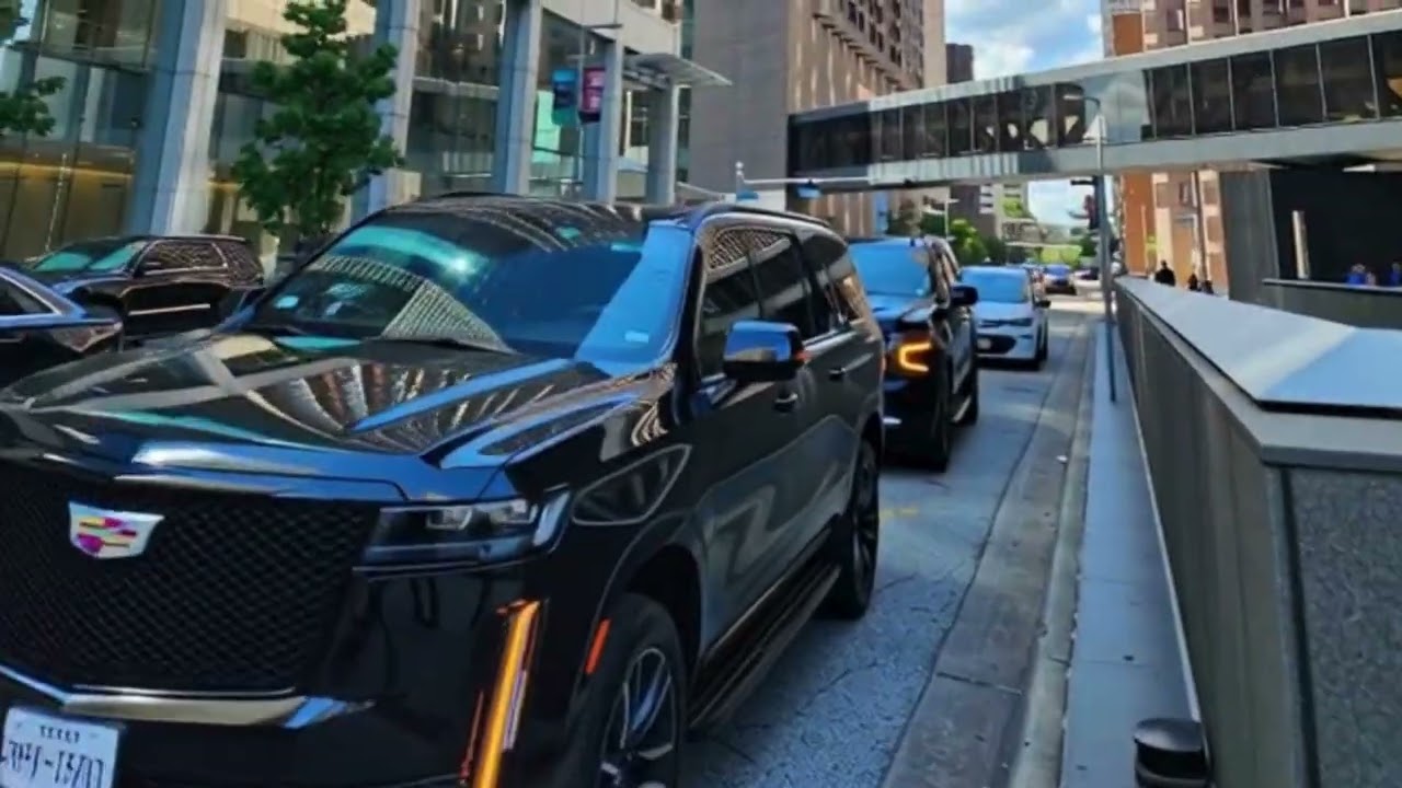 Houston Limo Service #houstonchauffeur #houstonairporttransfer #houstontravel #luxurytransportation