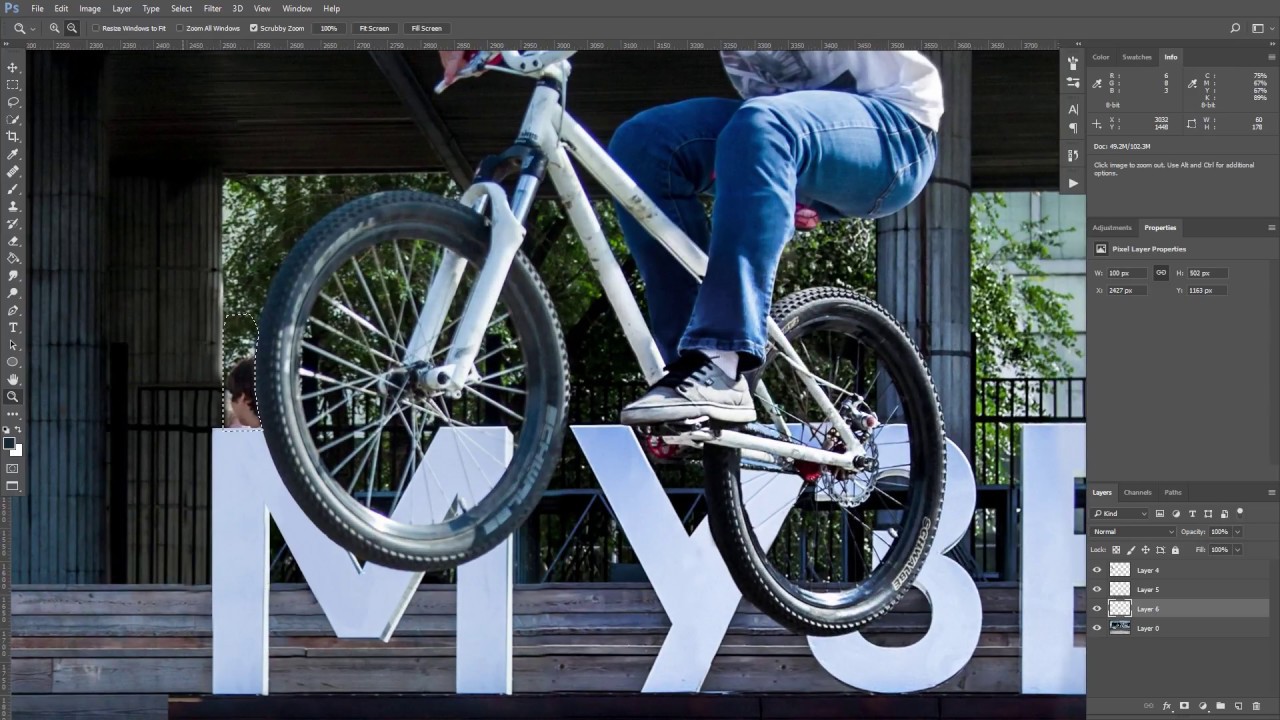 How to remove people from your photo in Photoshop