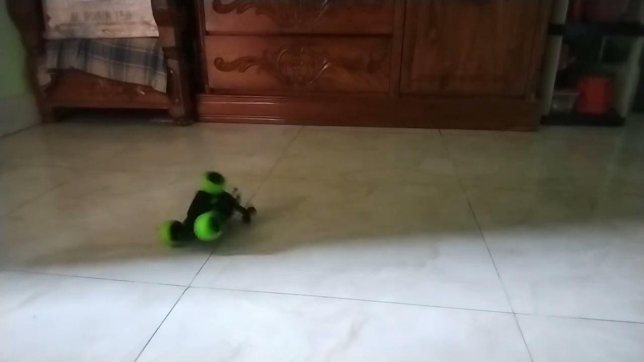 Remote control stunt car