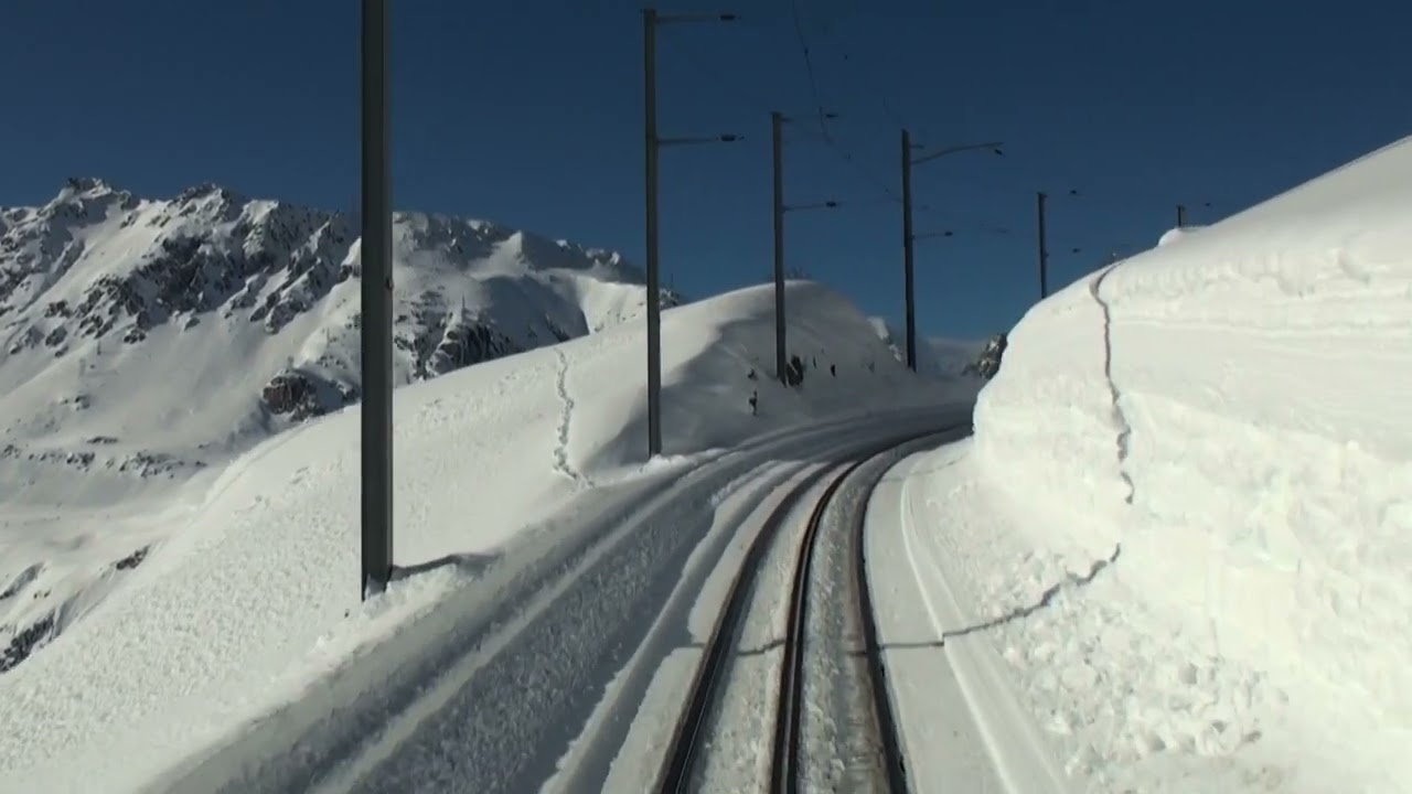 MGB Oberalp im Tiefschnee (2012-01-26)