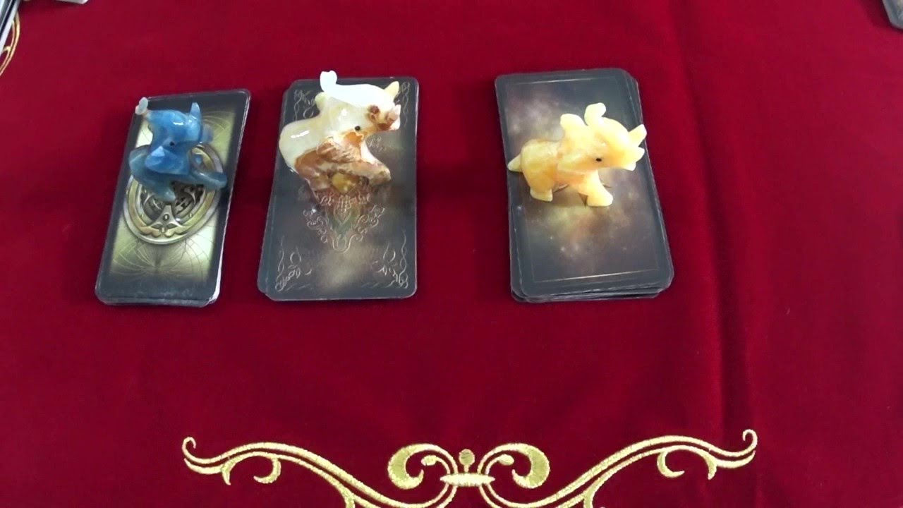 ¿Piensa en volver? ¿Me Va a buscar? ¿Quiere volver? Tarot Interactivo ¿estoy en sus planes futuros?