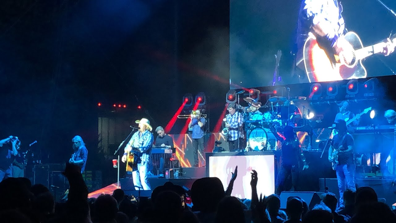 Toby Keith - Live at the Ironstone Amphitheatre (FULL SHOW)