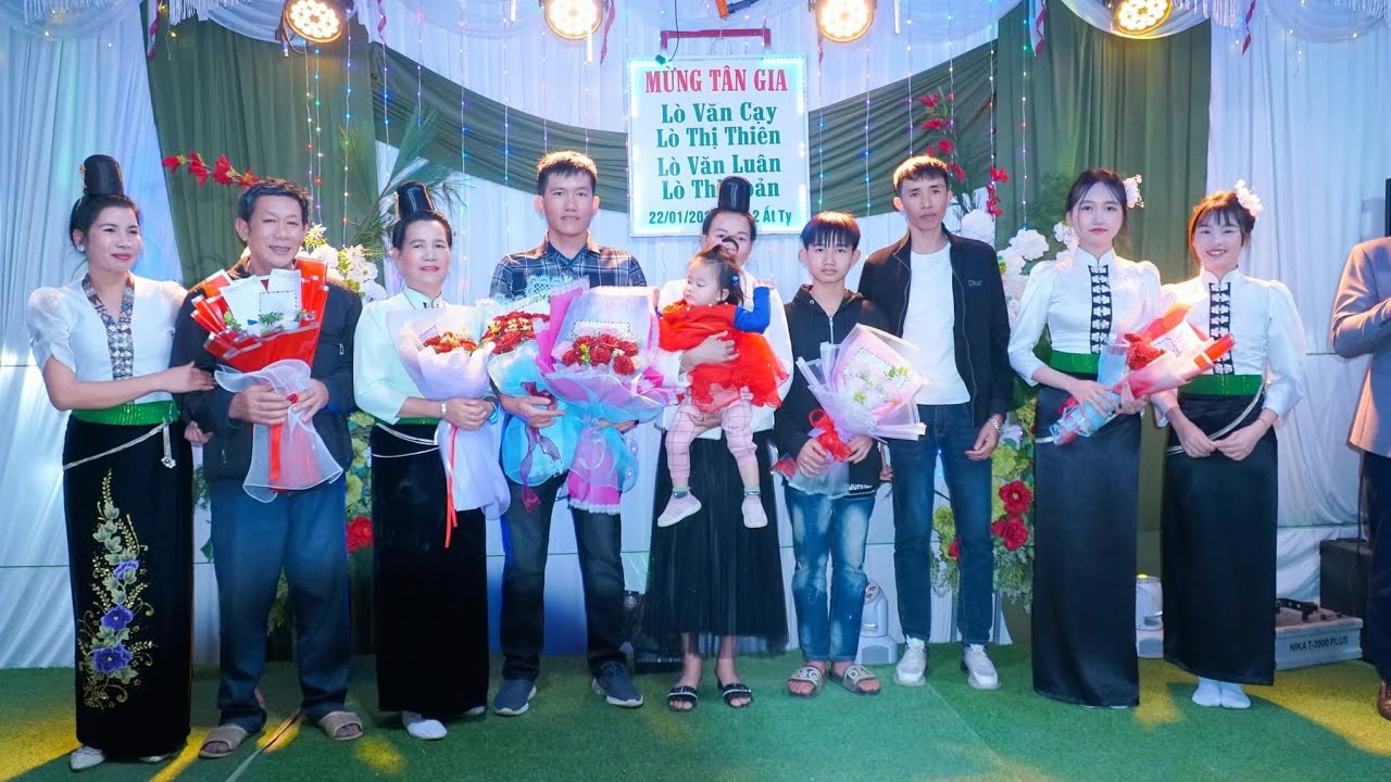 Lễ mừng tân gia ông, bà Lò Cạy - Lò Thiên, bản Hát So - Mường Hung