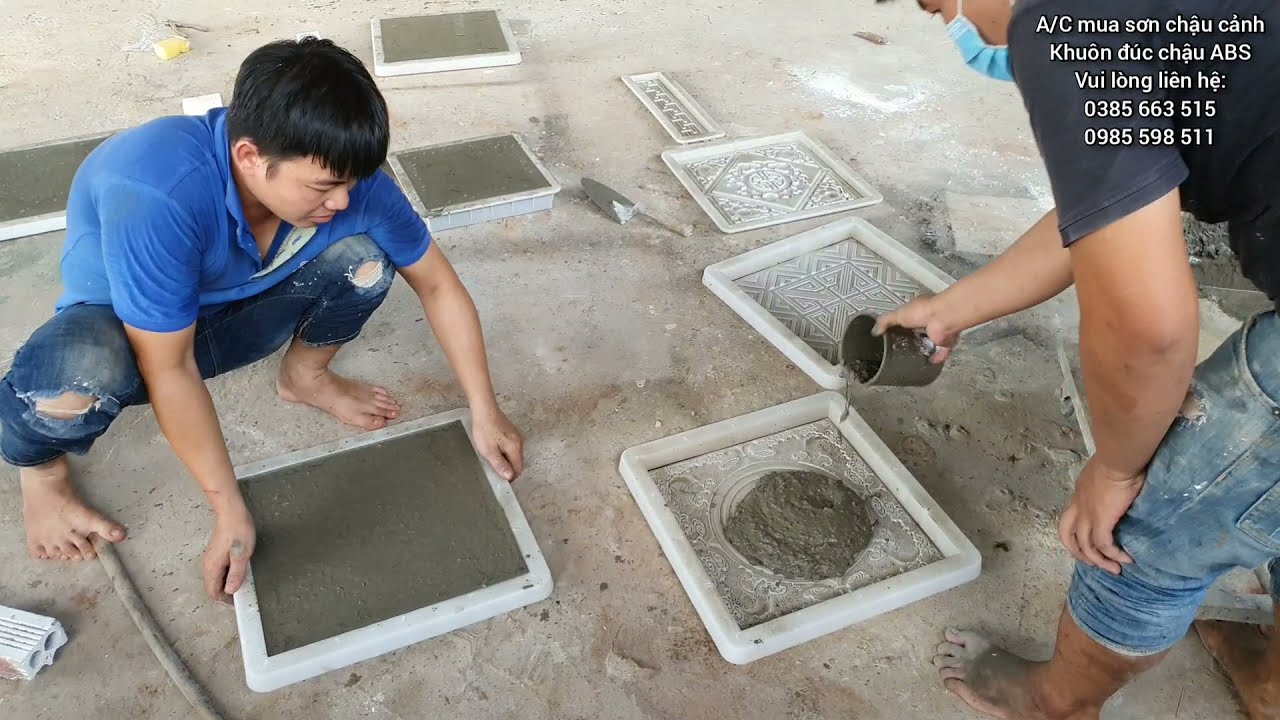Đúc thử mấy khuôn gạch lót sân, lót vỉa hè,...