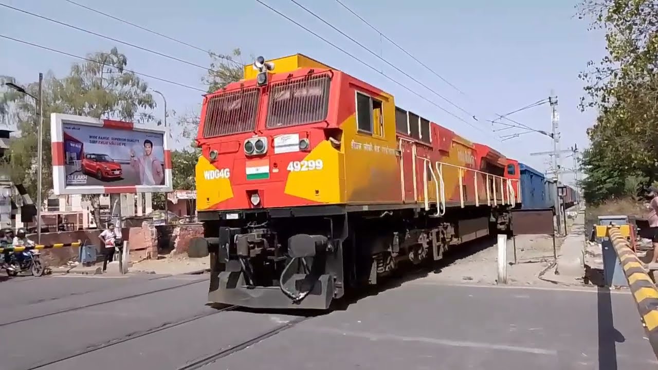 Freight Passenger Train Xings | WDG-4G || WAP 7 | Indian Railways | NWR 