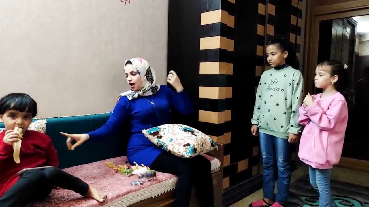 يوميات عائله مصريه//  مرات الاب تفرق فى المعامله بين ابنها وعيال جوزها