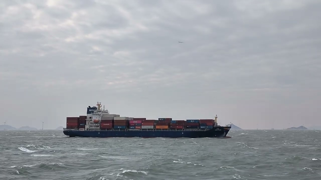 Sailing in rough weather | storm ahead #boatlife #sailor #ship #marineservices #marinecourses 