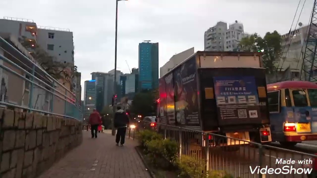 Just walking from Ngau Tau kok to Kwuntong//3s&Mom tv