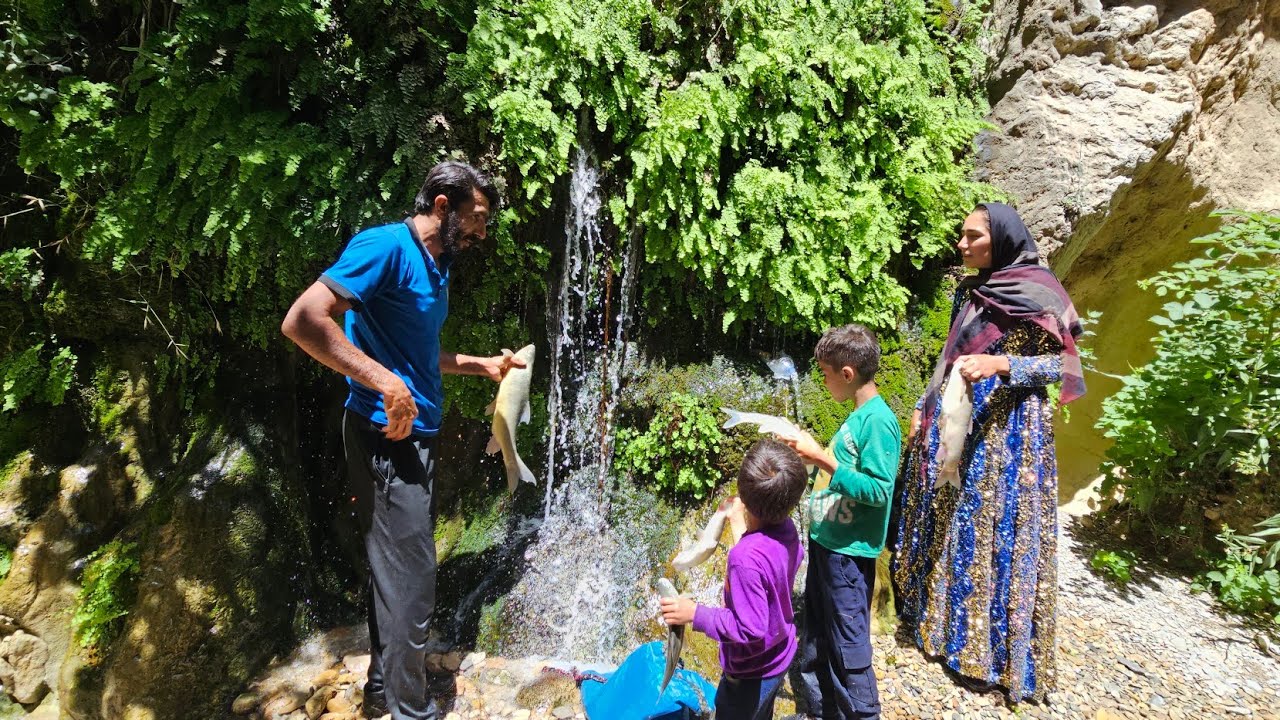River Retreat: Nomadic Family's Fishing Trip at Scenic Springs👨‍👩‍👧‍👦🌊