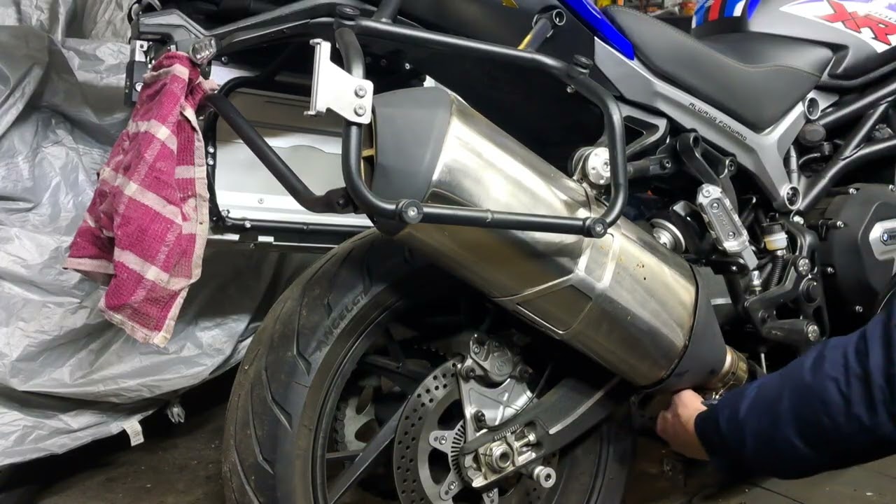 Qjmotor  800srt wymiana tłumika TEGO JESZCZE NIE BYŁO po polsku zapowiedź testu użytkownika. 