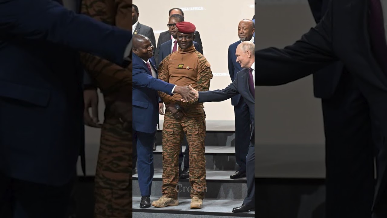 Putin & Ibrahim Traor&eacute; Handshake Goes Viral 🤝🌍 #Putin #IbrahimTraore #WorldNews #shortsfeed