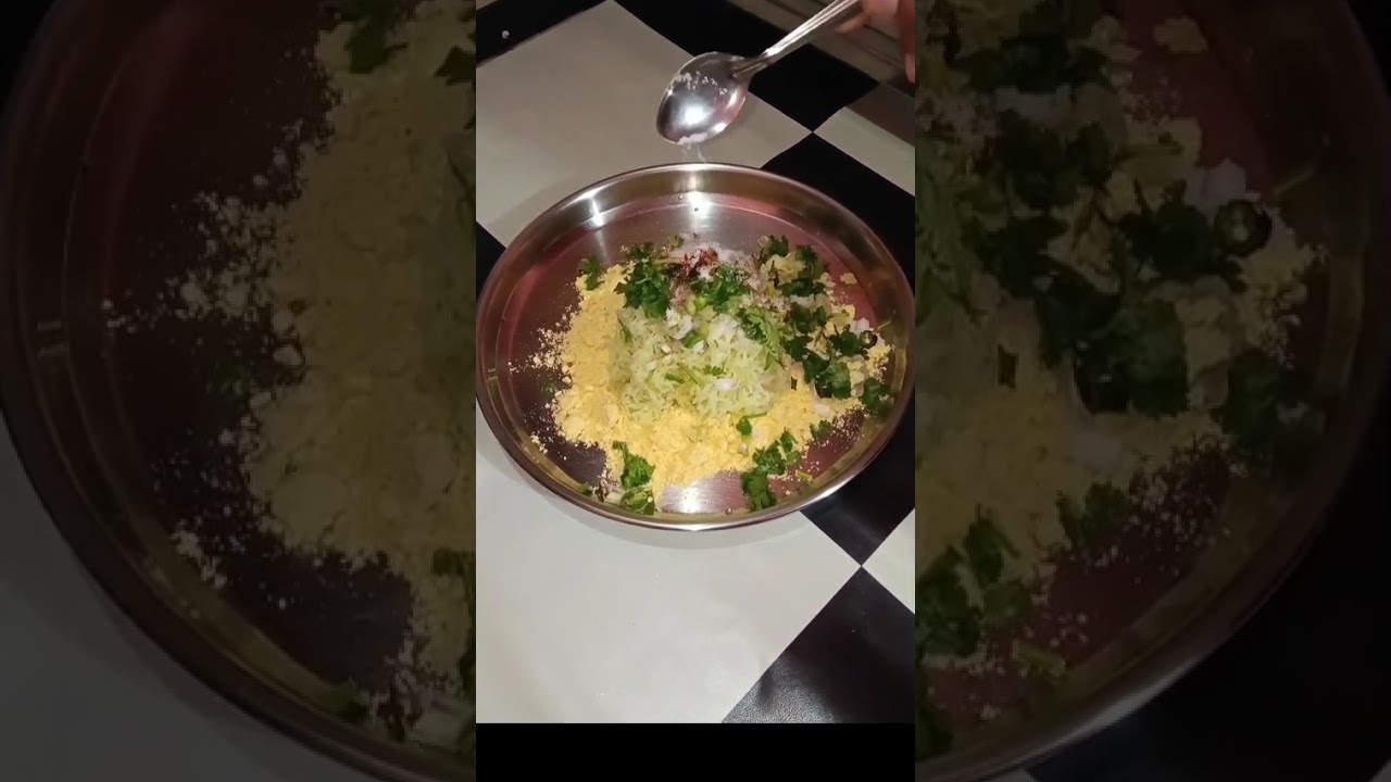 मक्के के आंटे की स्वादिष्ट पूरी 