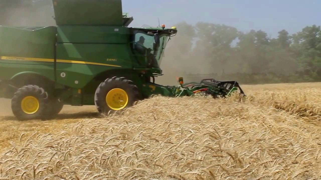 Комбайн John Deere S670i на семінарі Кіровоградської ДСГДС НААН 15 липня 2016 року.