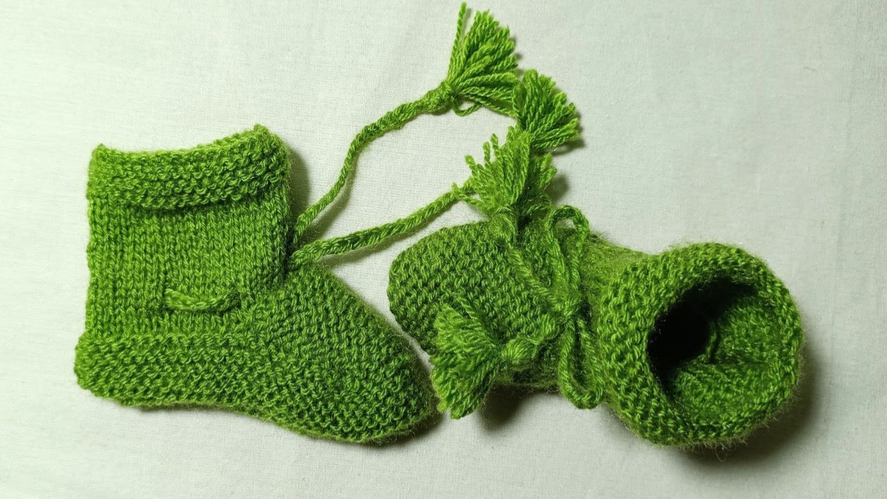 Very easy beautiful Baby shoes | #knitting #knittingdesign #knittingpattern #knit