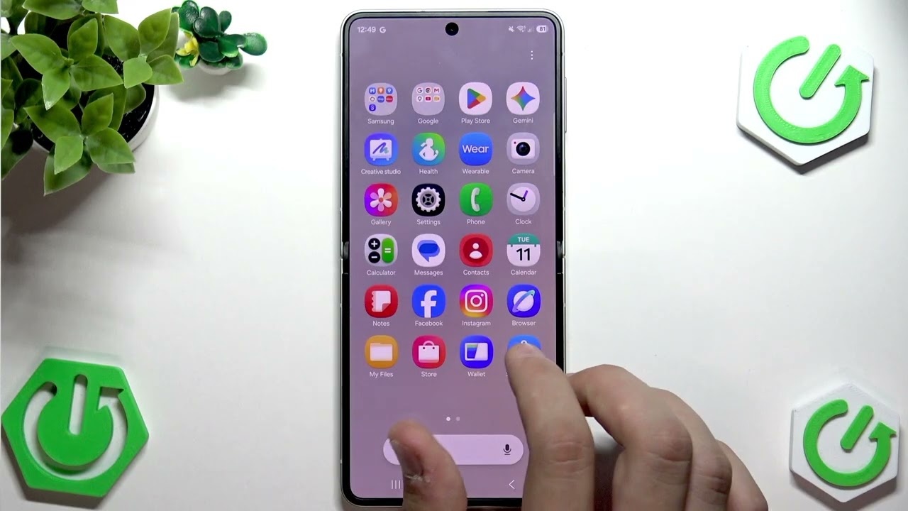 Jak używać Now Nudge i Gemini Notebook w Galaxy Z Flip 8