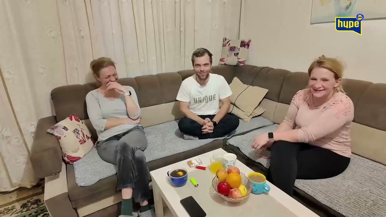 Ovo je naša idila,mi smo jedini iskreni u svom odnosu? Zašto imam milion FANOVA