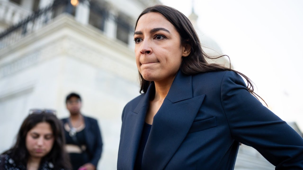 &laquo;Отсутствие уважения было очевидным&raquo;: AOC покраснела от стыда из-за унизительной реакции толпы на...