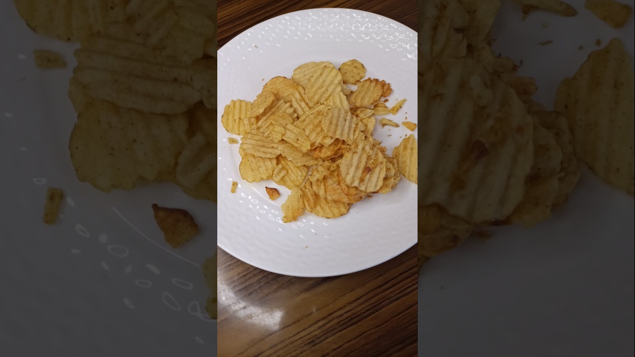 Snacking with Uncle Chipps Snacks!!!🍟🤤🔥Satisfying Snacks Video💕#snacking #chips #satisfying #snacks
