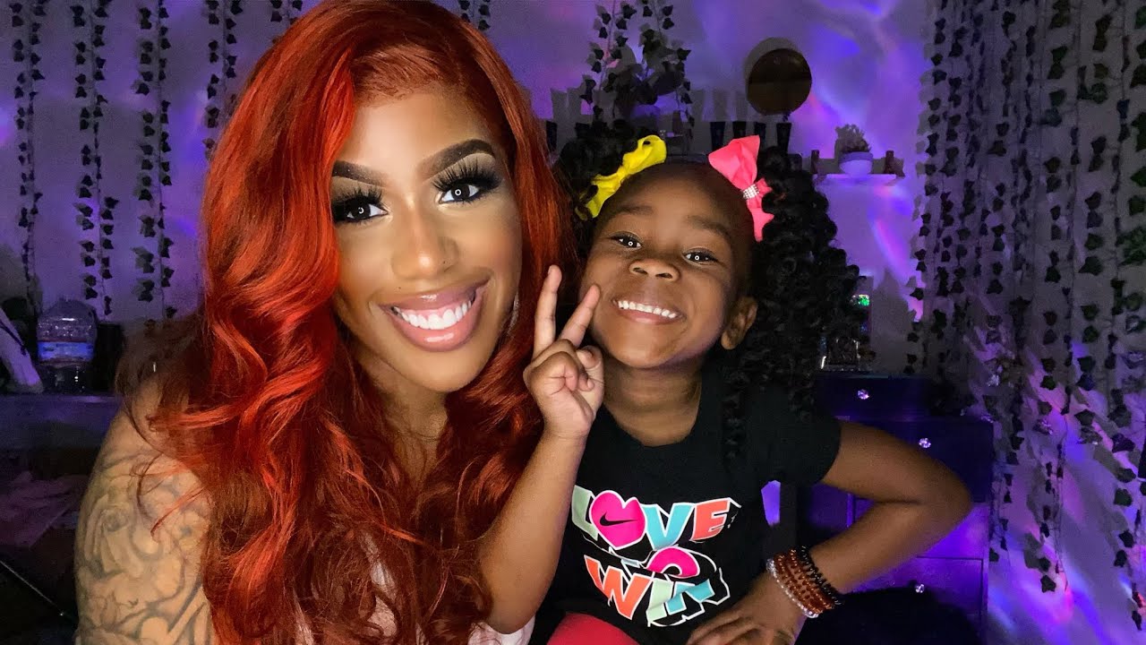 My niece tries asmr for the first time…🤭