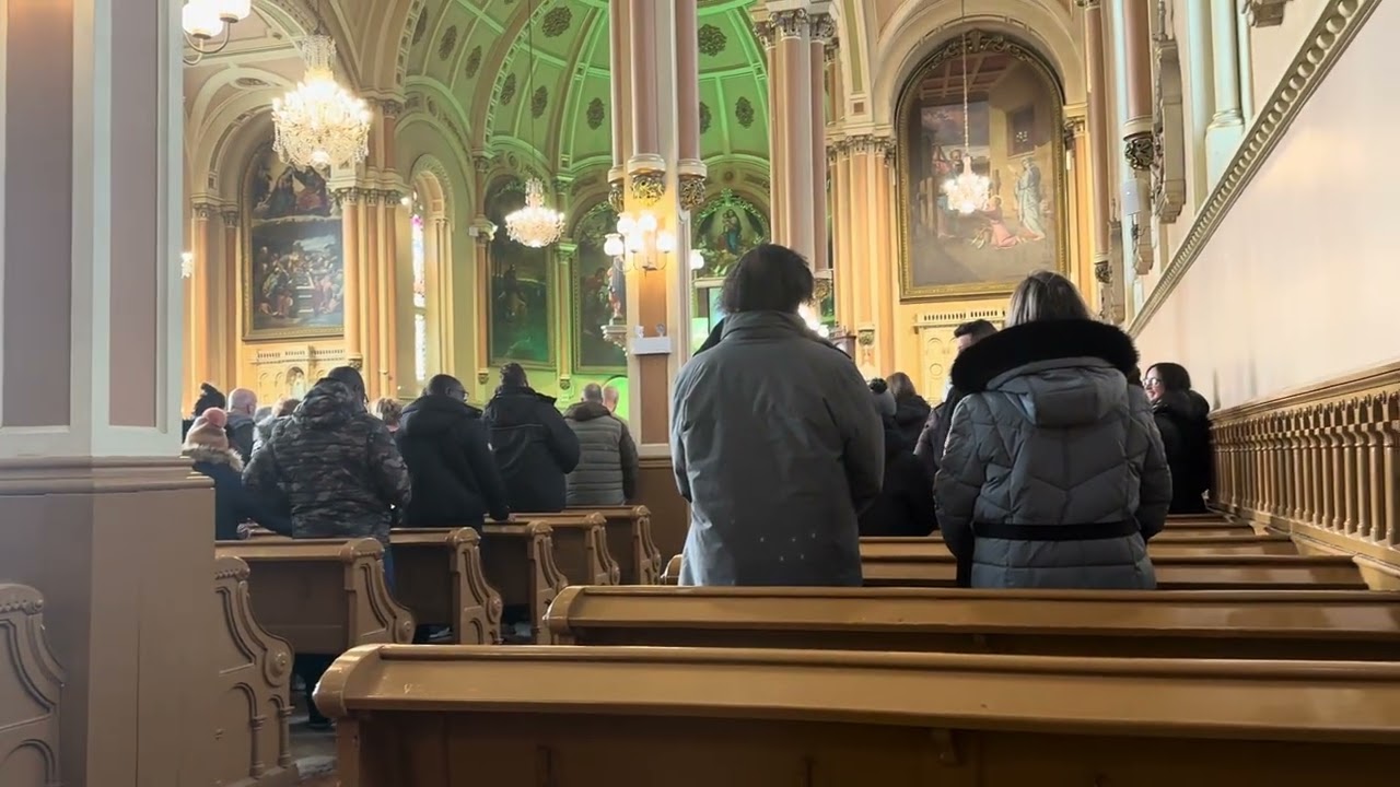 GLOIRE À DIEU.