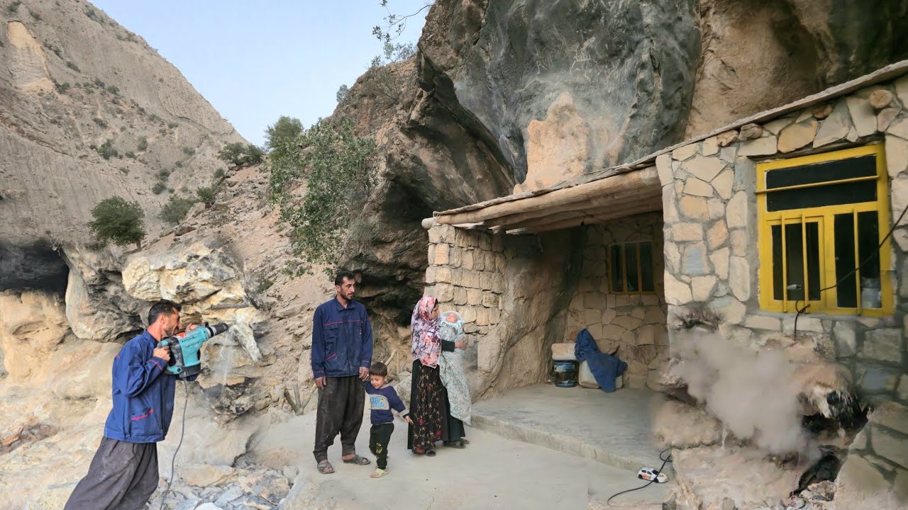 Nomadic Life | A Sad Incident for a Nomadic Home🏚️| Nomadic Survival in the Mountains🏕️💪