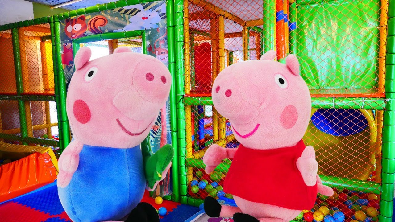 Parco divertimenti per Peppa e George. Video con i giocattoli di Peppa Pig. Giochi per bambini