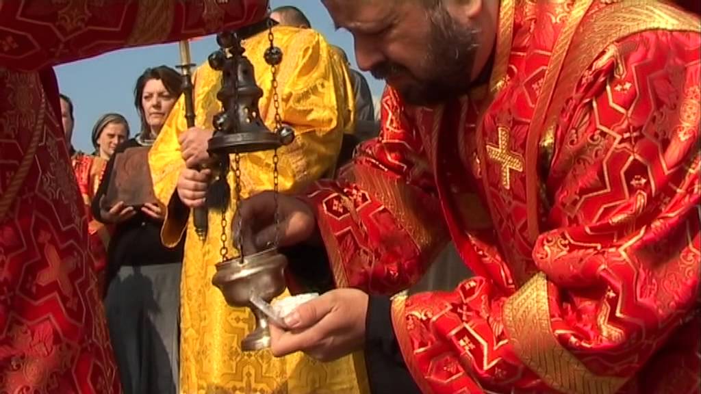 Doop in de Waal. Opname Nektarios in de Heilige Orthodoxe Kerk.