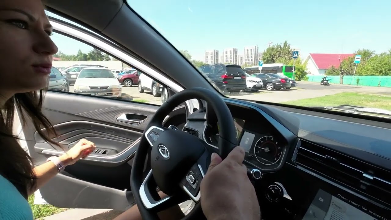 Chery Tiggo 2 по городу.