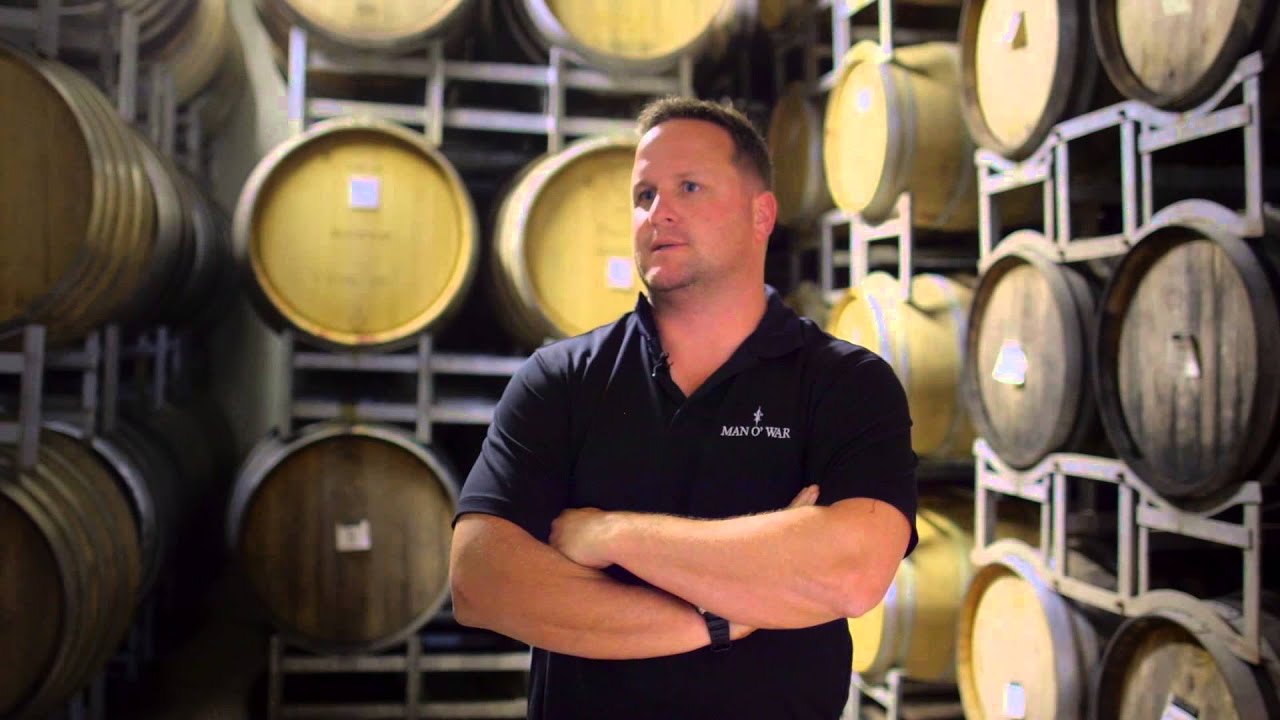 CANON NZ VISITS MAN O' WAR VINEYARDS