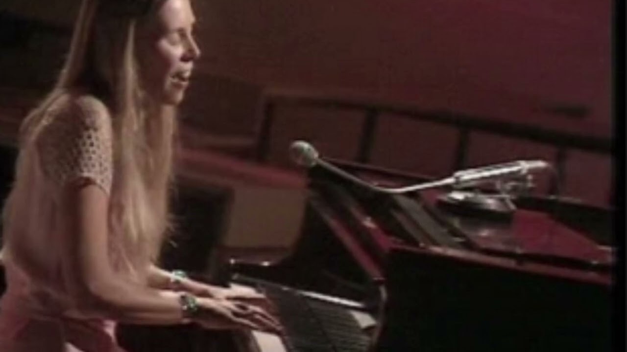 Joni Mitchell - River/Willy Medley