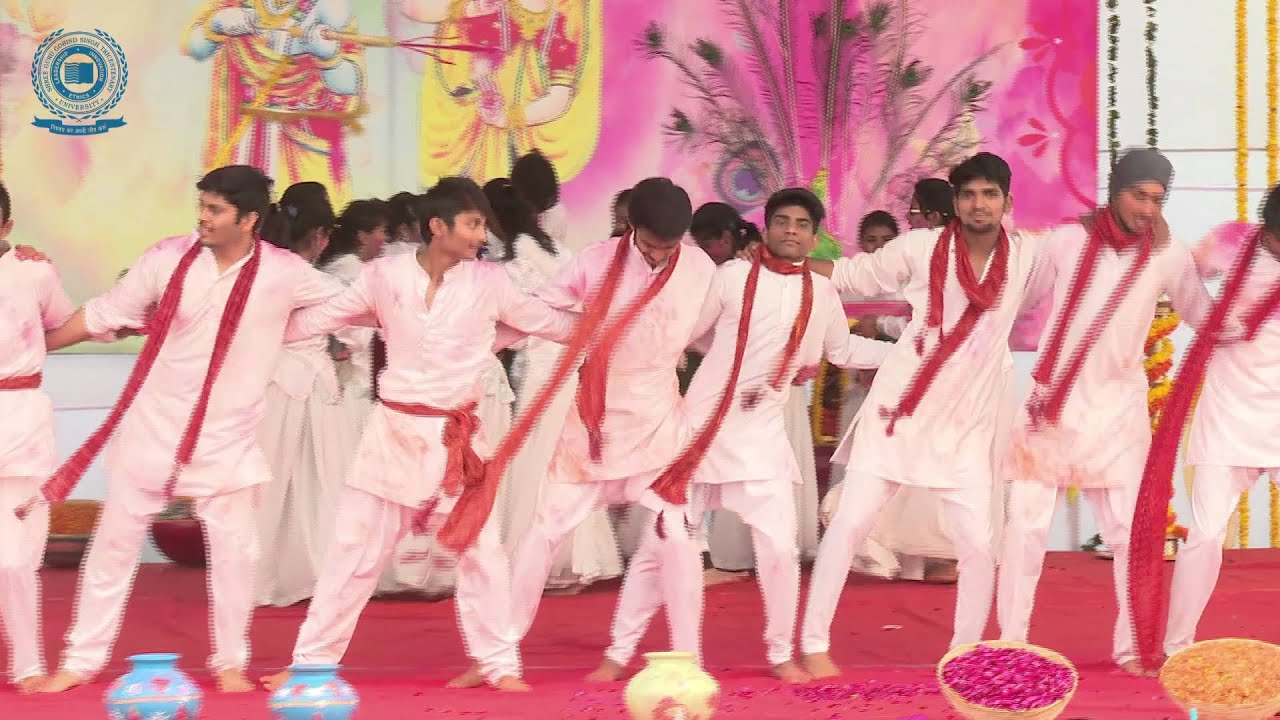 Rang barse bheege chunar wali Song at SGT Unversity