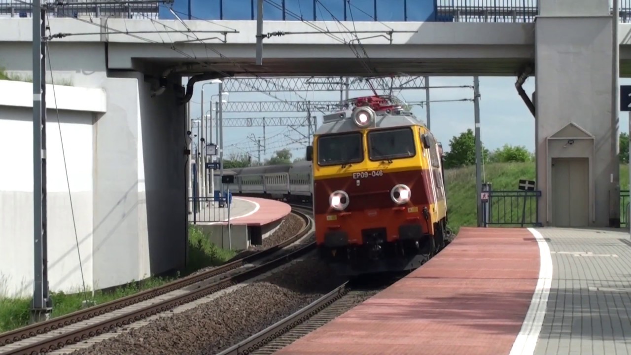 (52) Pociągi są ciekawe ! Lokomotywa EP09-046 ze składem: TLK 68104 POBRZEŻE