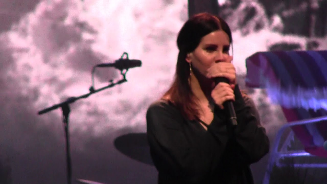 Lana Del Rey  - 13 Beaches - LIVE [ Mediolanum Forum @Milano 11.04.18 ]