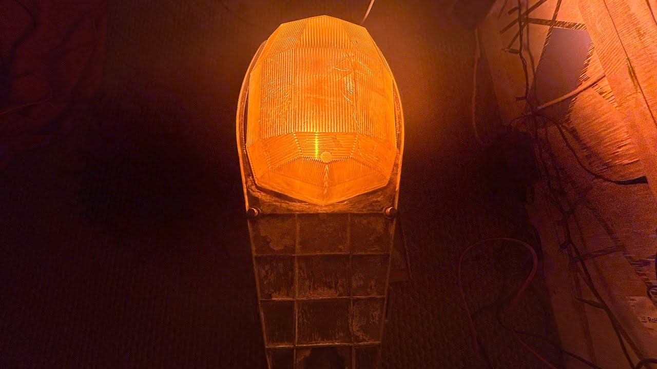 Urbis (Schréder) ZX1  70w SON warmup (in real time) plus cool down 🥰