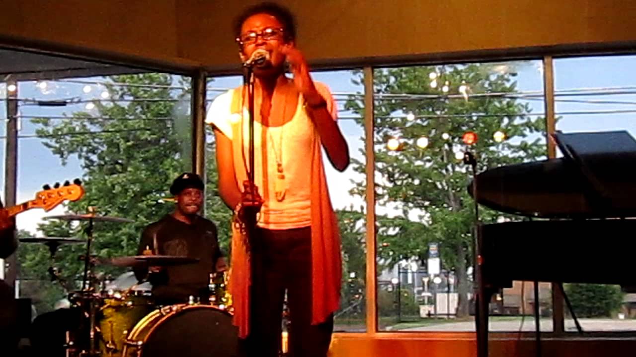 Gwen Bunn performing Jill Scott's 