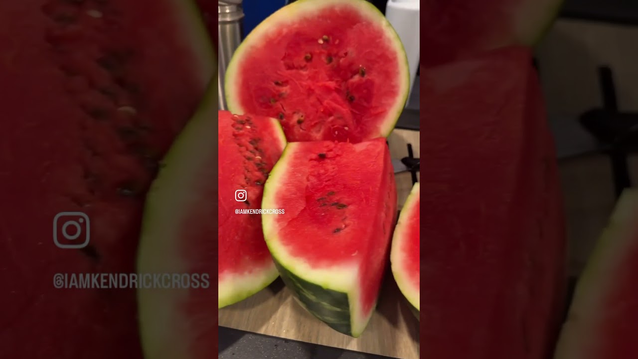 #1000thingskenny  - quick and easy #seeded #watermelon smoothie - ENJOY #vegan #veganlife