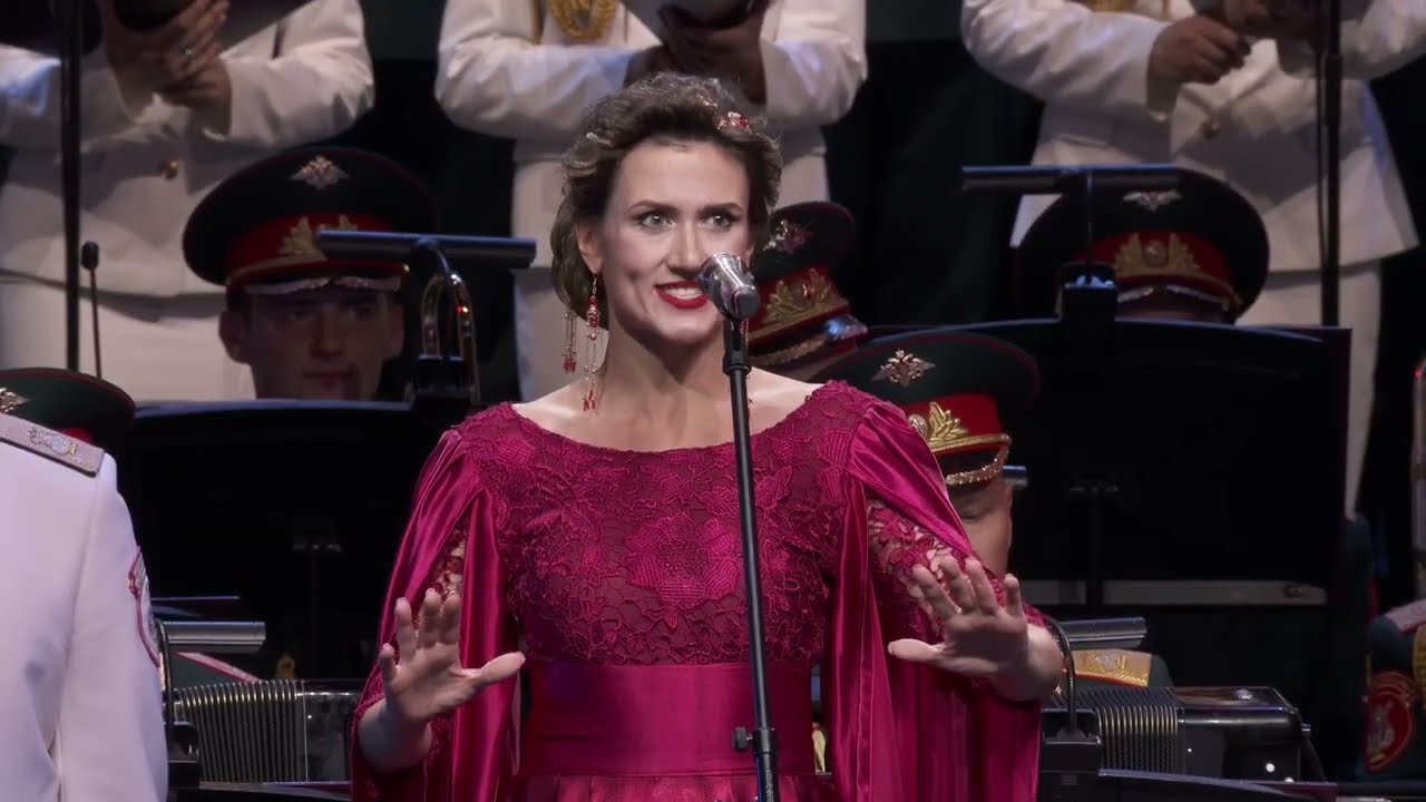 «Китай в огнях», солистка – Валентина Соловьева, сентябрь 2025