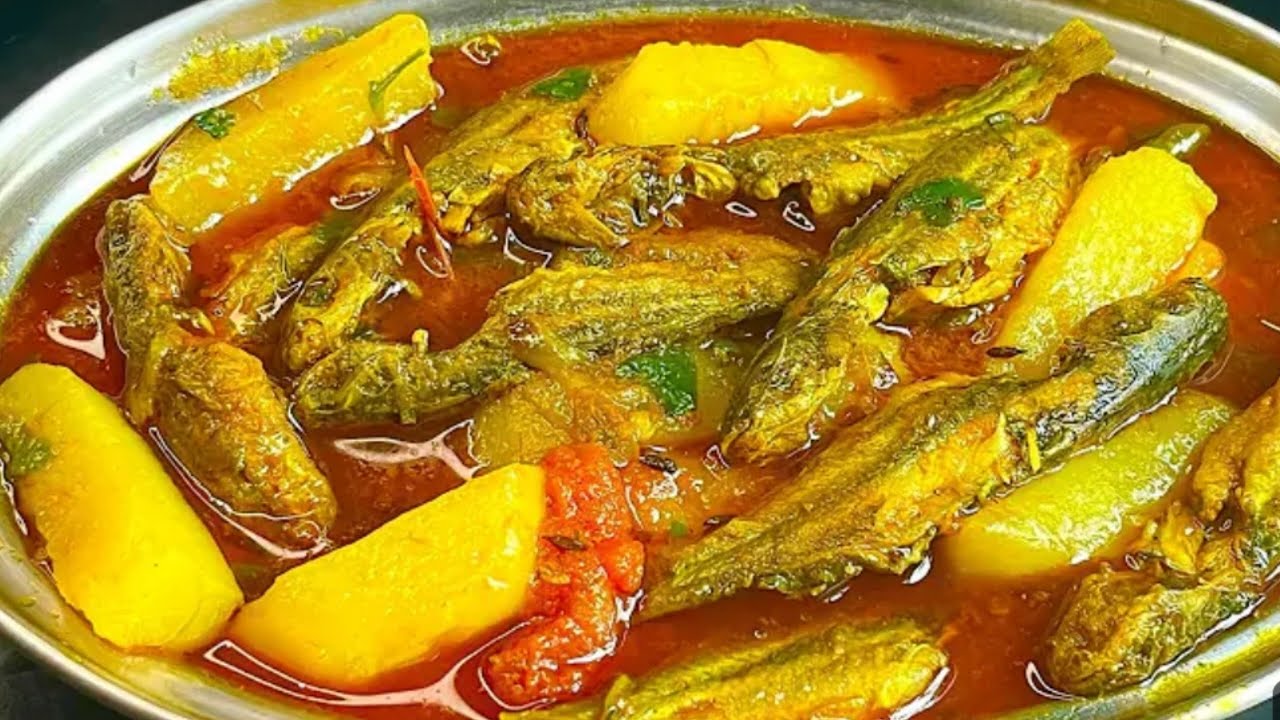 অসাধারণ স্বাদে বানিয়ে নিন আলু টমেটো দিয়ে ট্যাংরা মাছের ঝোল | Tangra Macher Recipe 