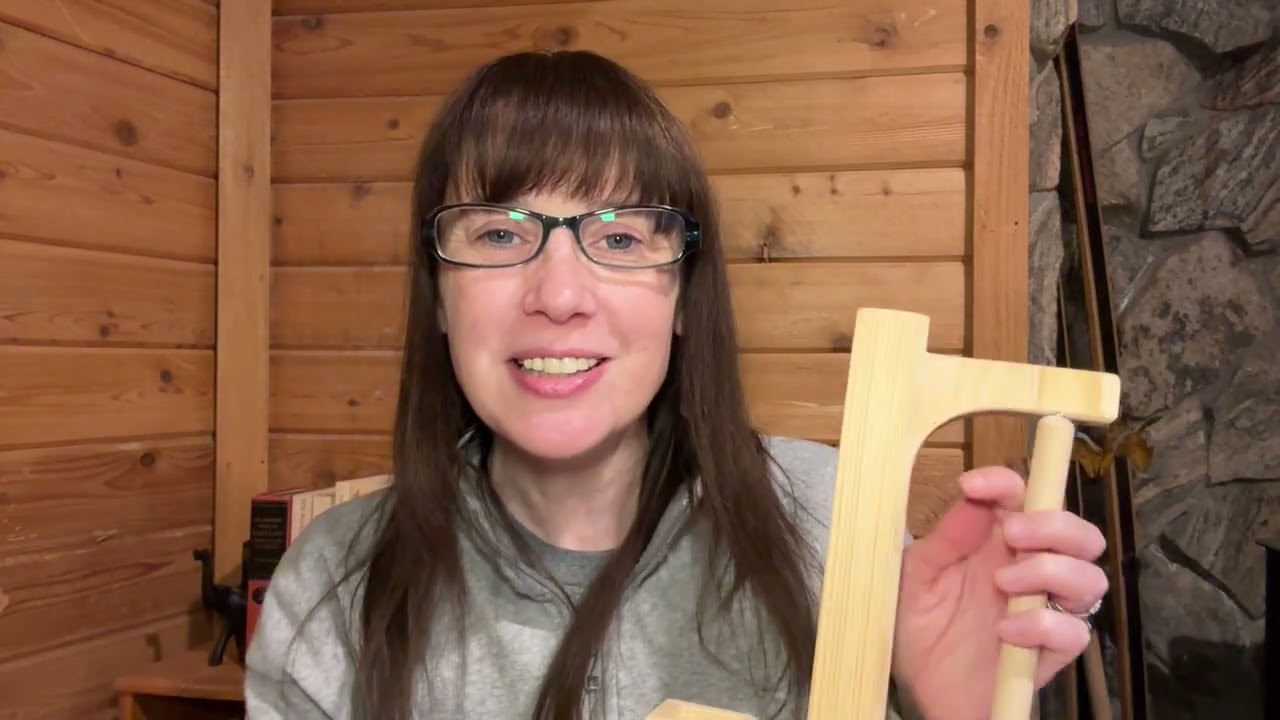 BloVine wooden yarn holder