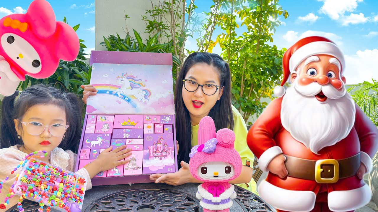 Cam Cam xé hộp mù ngựa pony được nhiều món quà bất ngờ.