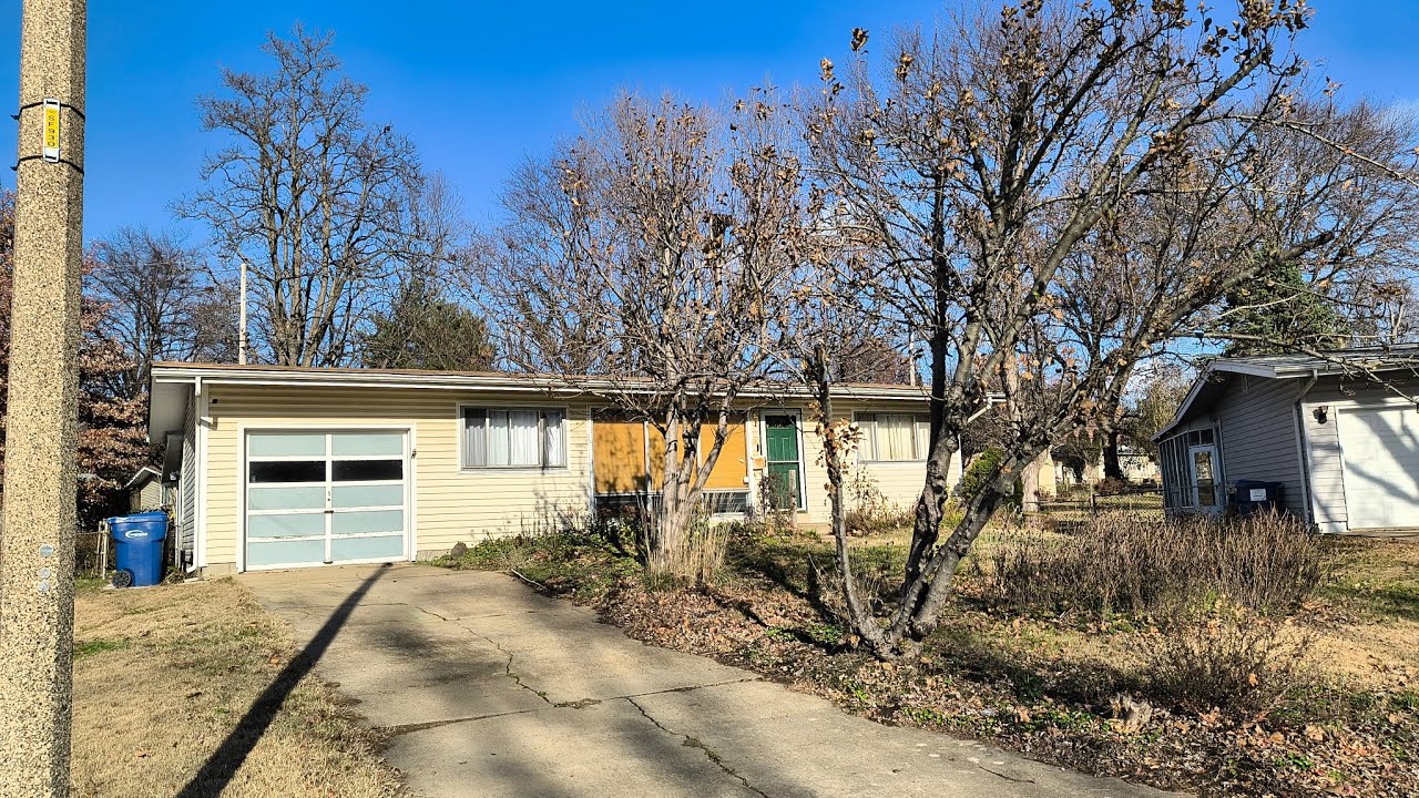 3 bedroom 1 bath in Florissant, MO 63033
