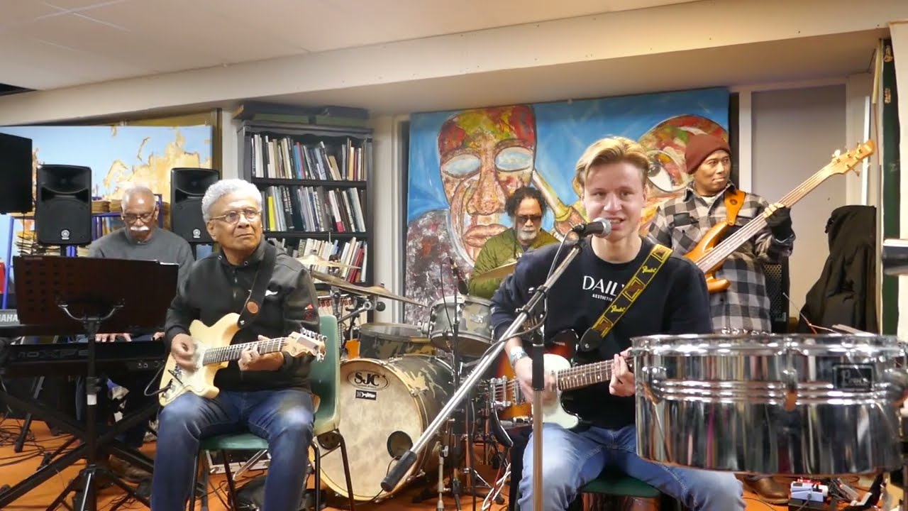 Dua Bersaudara by Tyar Zitter, Rudy de Queljoe, Wim Lohy, PeLuSoPa